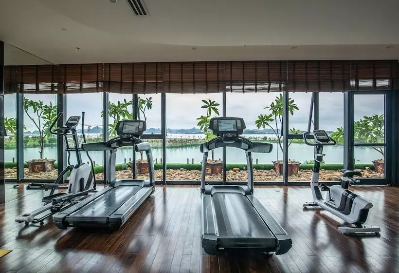 هتل Central Luxury Hạ Long