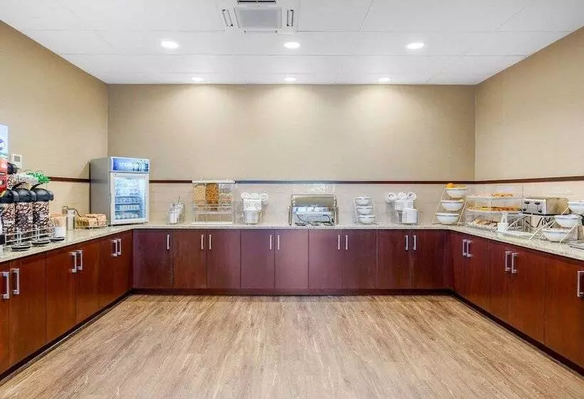 Hotelli Comfort Suites Burlington Near I5