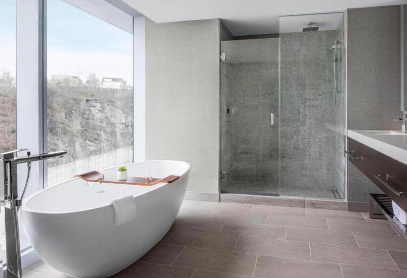 ホテル Envue, Autograph Collection