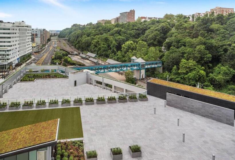 ホテル Envue, Autograph Collection