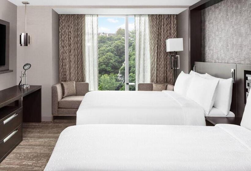 ホテル Envue, Autograph Collection