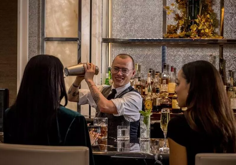 Four Seasons Hotel One Dalton Street, Boston