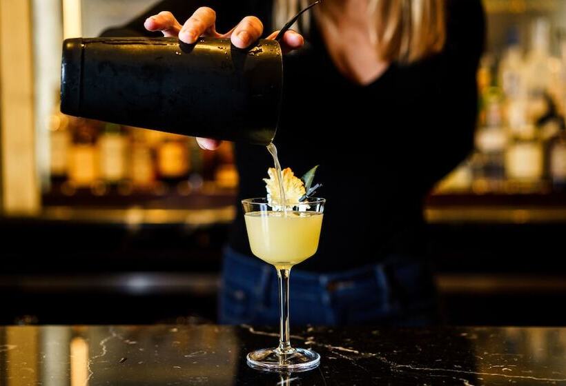 Four Seasons Hotel One Dalton Street, Boston