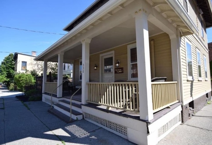 בית מלון כפרי Nest Hudson