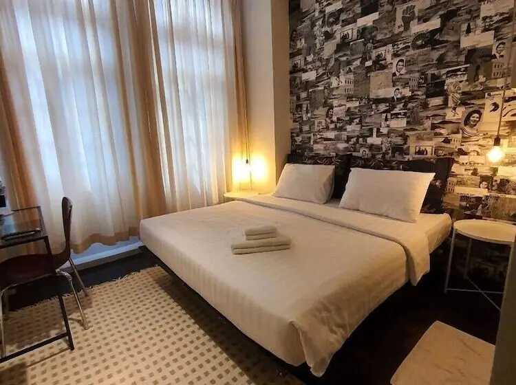 Hotelli Phuket 346 Guest House