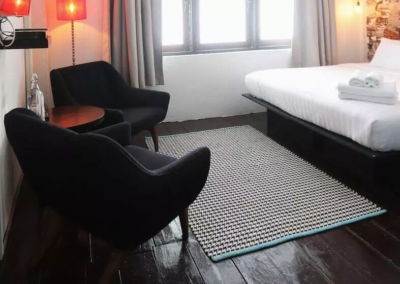Hotelli Phuket 346 Guest House