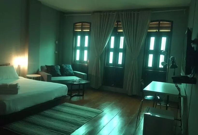 Hotelli Phuket 346 Guest House