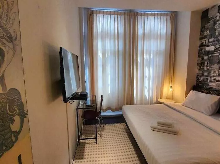 Hotelli Phuket 346 Guest House