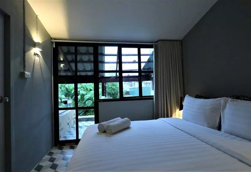 Hotelli Phuket 346 Guest House