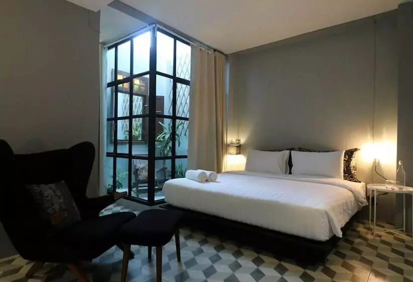 Hotelli Phuket 346 Guest House