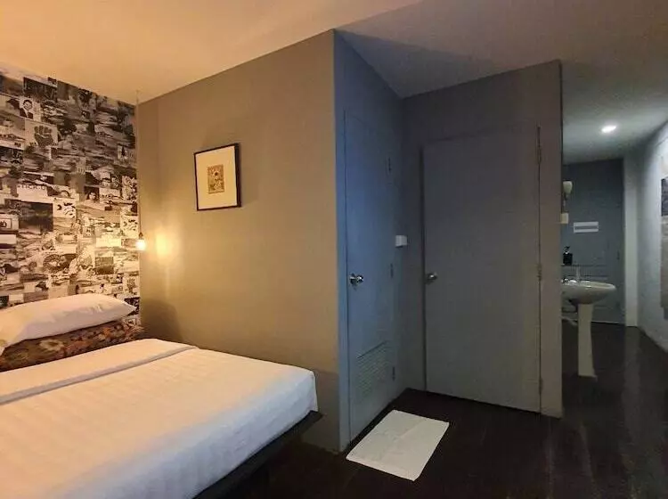 Hotelli Phuket 346 Guest House