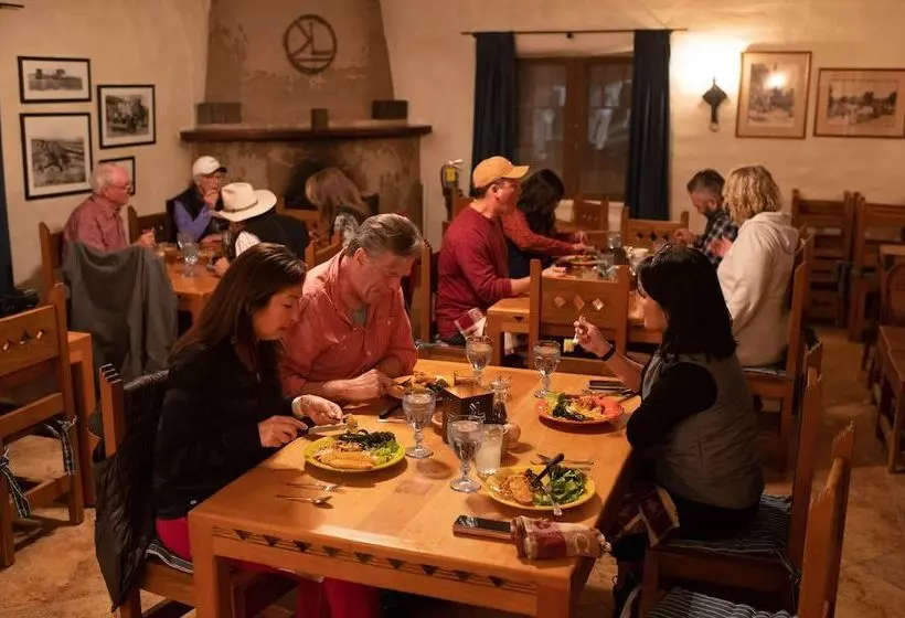 Maaseutuhotelli Kay El Bar Guest Ranch