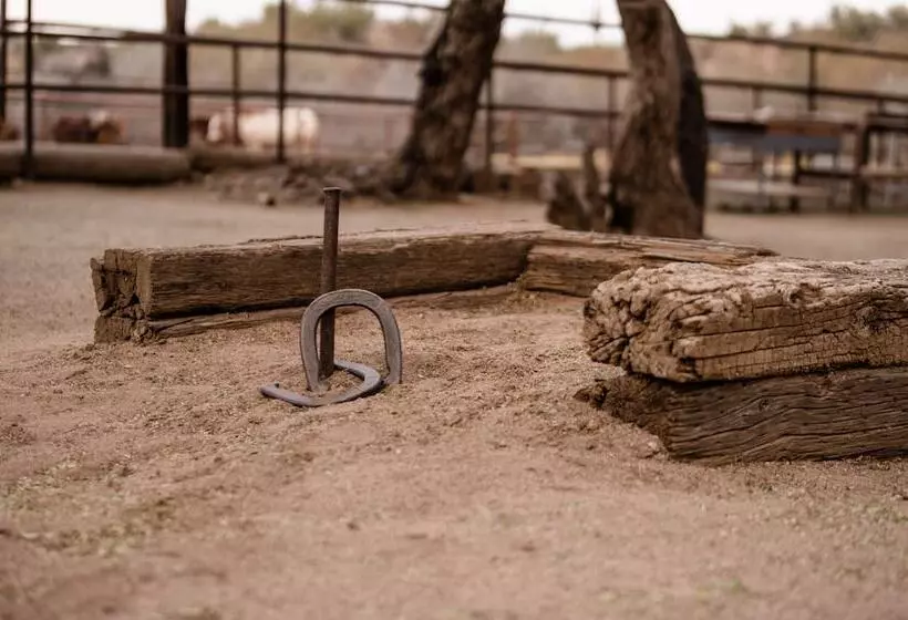 Maaseutuhotelli Kay El Bar Guest Ranch