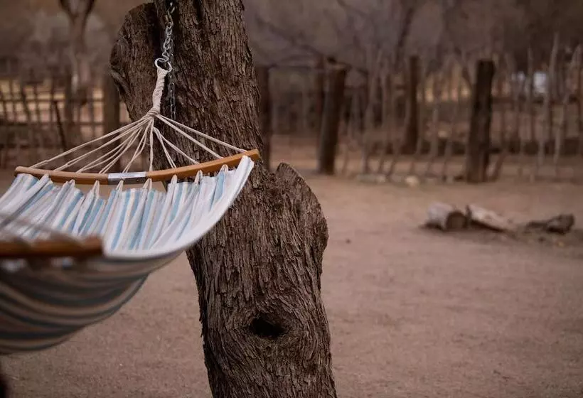 Maaseutuhotelli Kay El Bar Guest Ranch