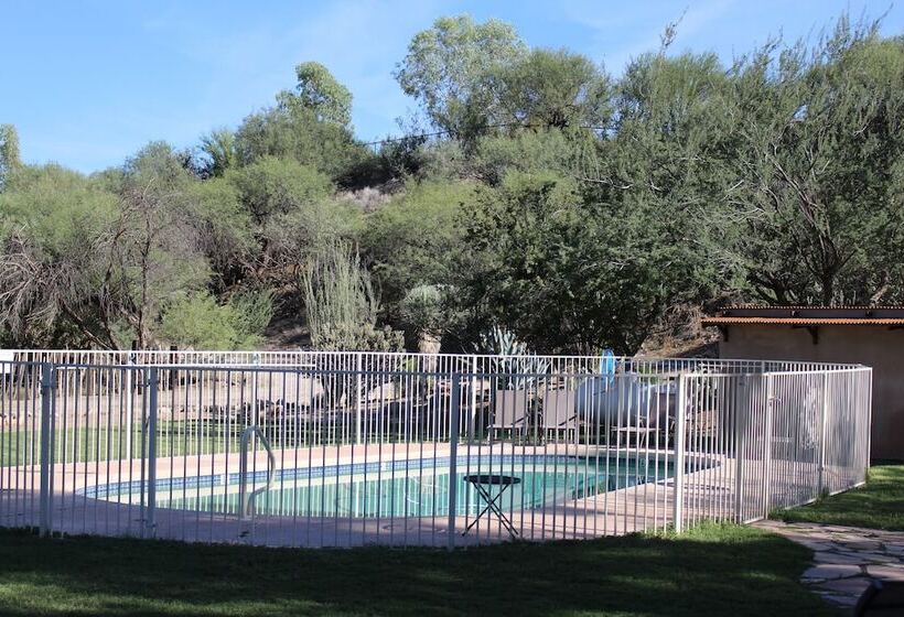 فندق ريفى Kay El Bar Guest Ranch