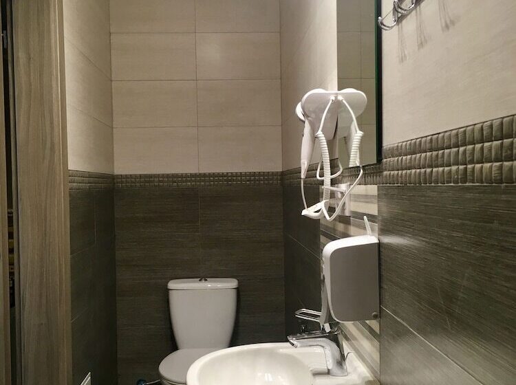 Opera Passage Hotel & Apartments