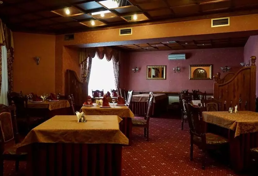 Retkeilymaja & Restaurant Zhuliany City