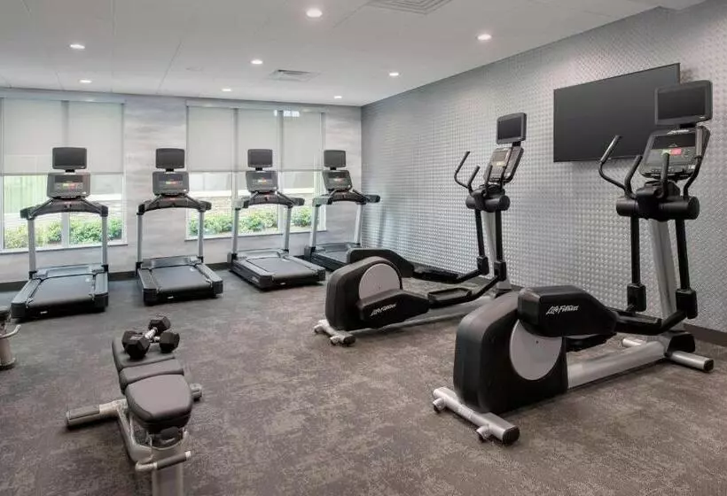 Hotelli Fairfield Inn & Suites By Marriott New Orleans Metairie