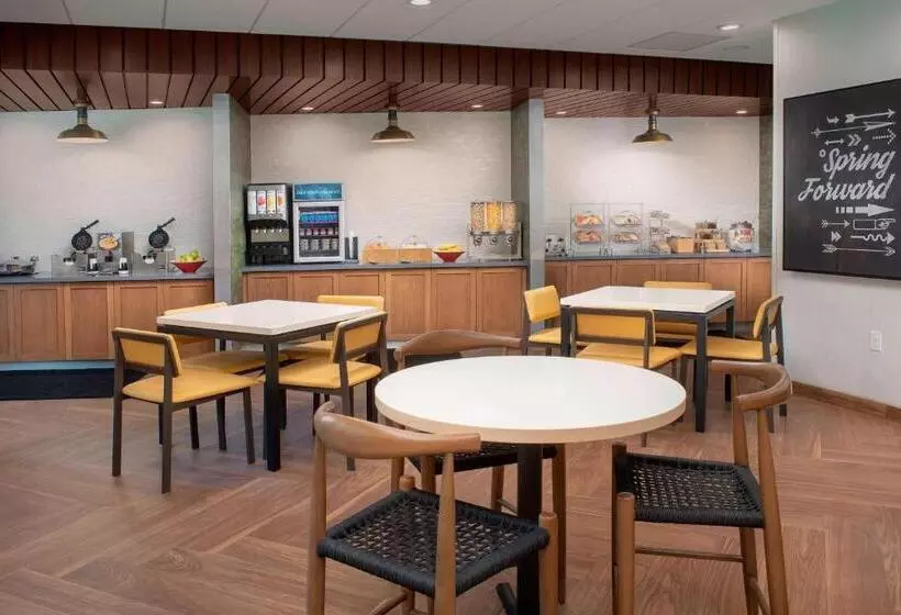 Hotelli Fairfield Inn & Suites By Marriott New Orleans Metairie