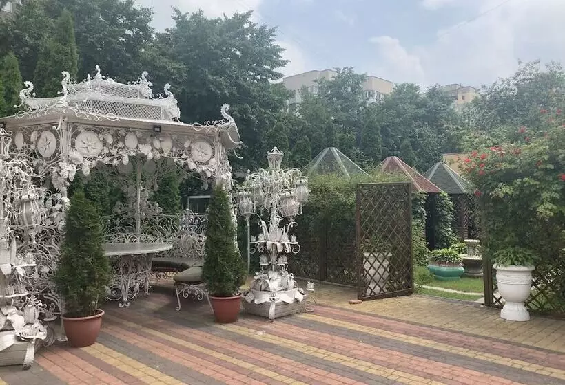 Hotelli Inn On Zhytomyrska