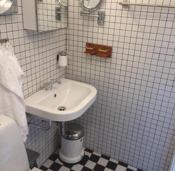 هتل L Hanöbris På Kivik