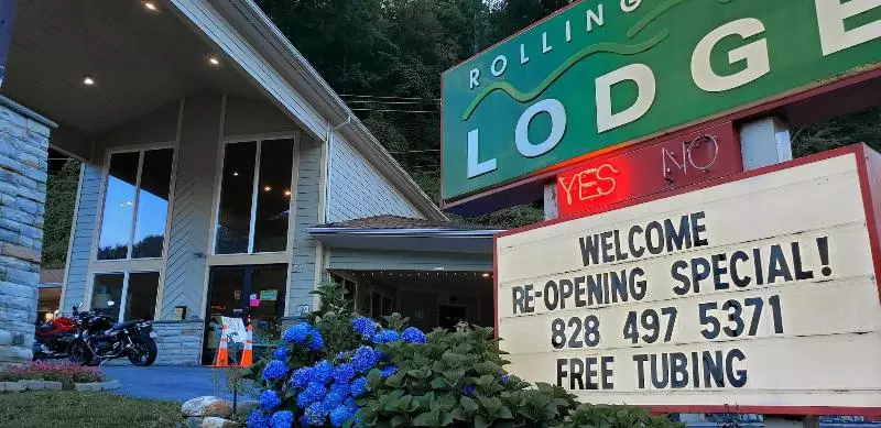 ホテル Rolling Hills Lodge