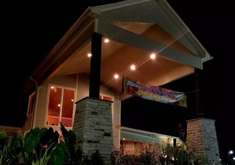 ホテル Rolling Hills Lodge