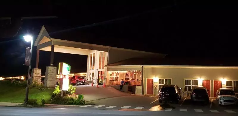 ホテル Rolling Hills Lodge