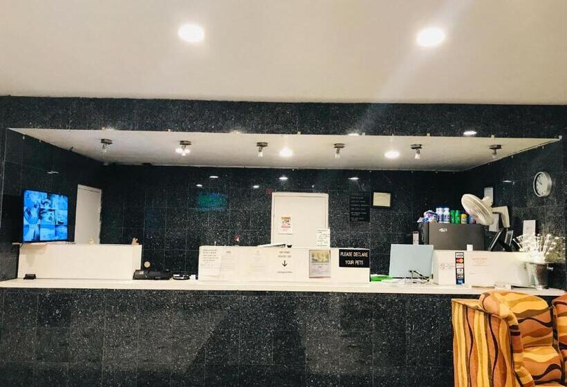 汽车旅馆  Capital Inn