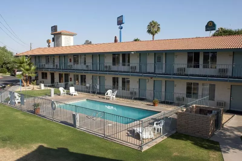 モーテル Days Inn By Wyndham Bakersfield