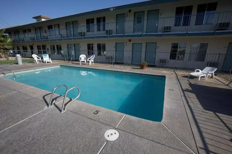 モーテル Days Inn By Wyndham Bakersfield