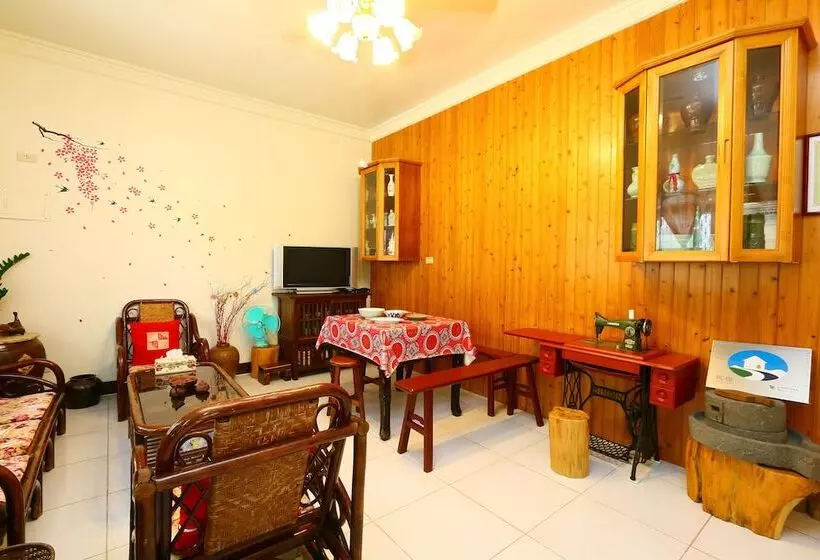 پانسیون Time Travelodge Homestay