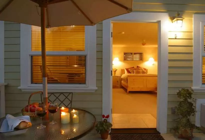 Aurora Park Cottages