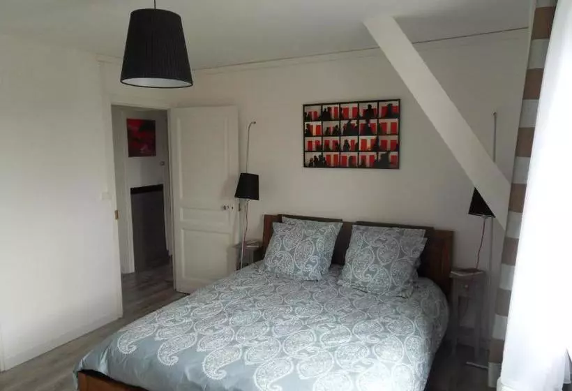 تختخواب و صبحانه Le 33 Chambres D Hôtes