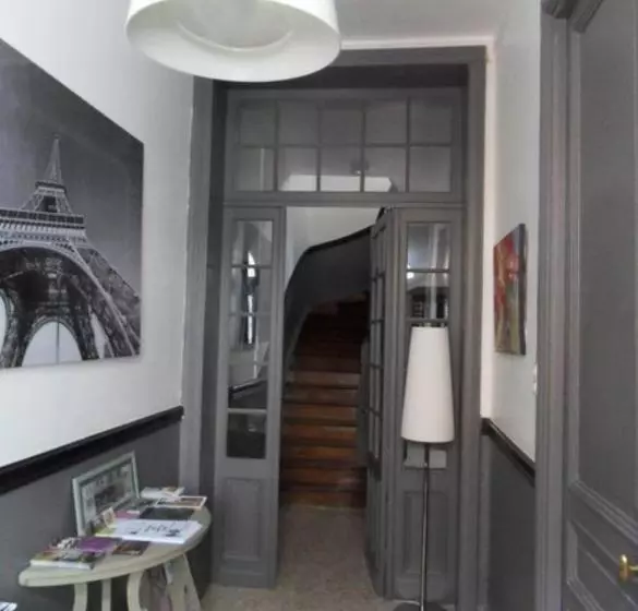 تختخواب و صبحانه Le 33 Chambres D Hôtes