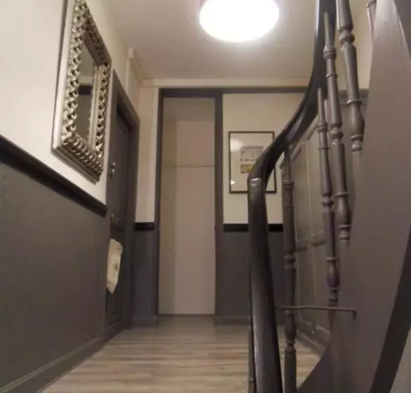 تختخواب و صبحانه Le 33 Chambres D Hôtes