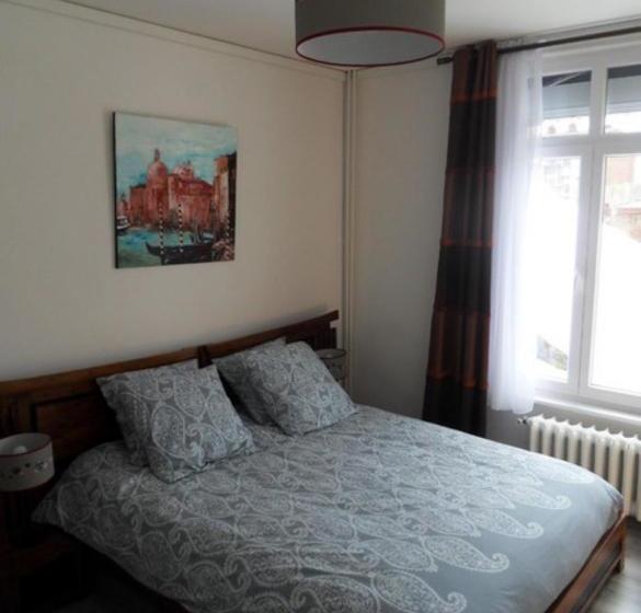 تختخواب و صبحانه Le 33 Chambres D Hôtes