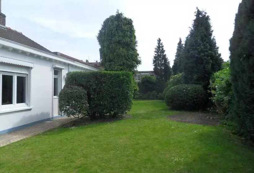 تختخواب و صبحانه Le 33 Chambres D Hôtes