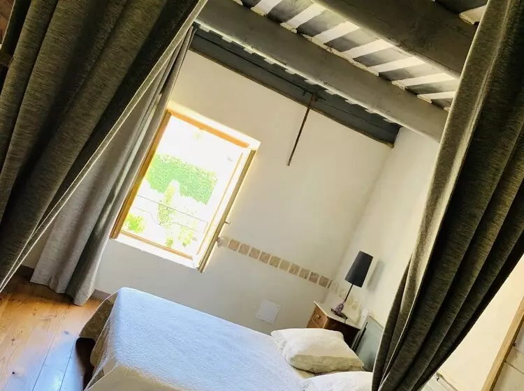 Aamiaismajoitus (B&B) Le Mas Des Mourguettes