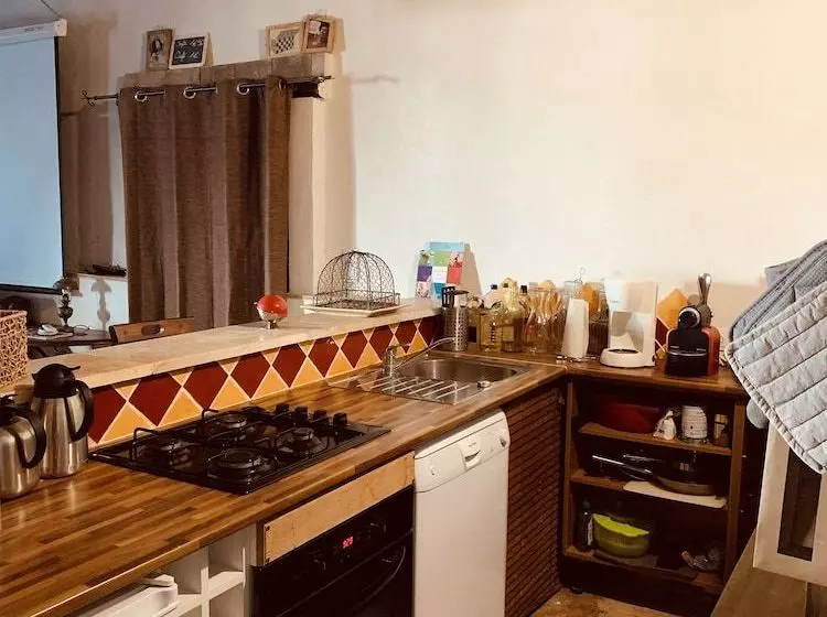 Aamiaismajoitus (B&B) Le Mas Des Mourguettes