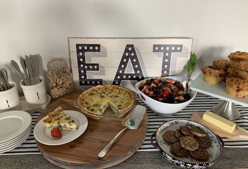 تختخواب و صبحانه The Avenue Guesthouse And Gallery