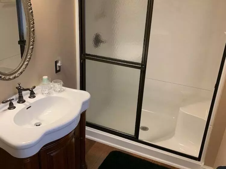 Aamiaismajoitus (B&B) The Avenue Guesthouse And Gallery