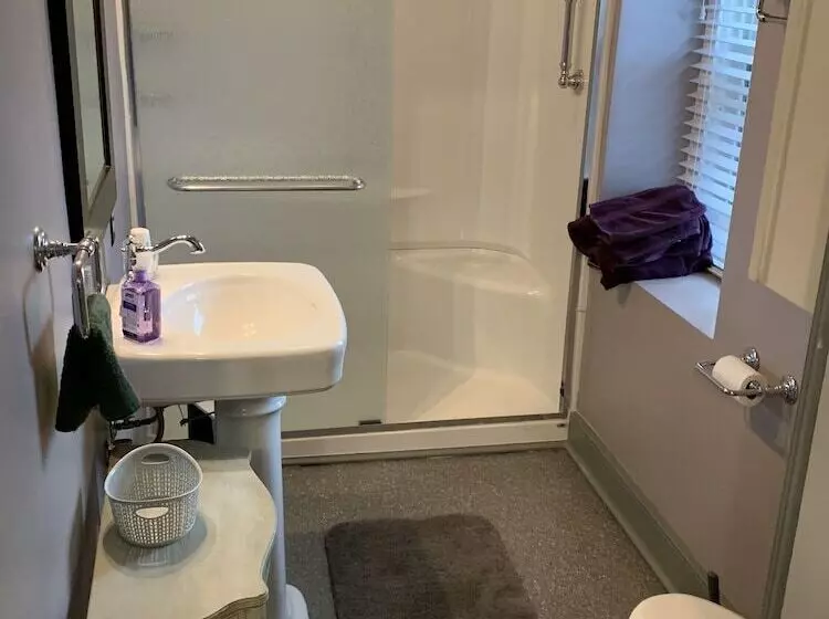 Aamiaismajoitus (B&B) The Avenue Guesthouse And Gallery