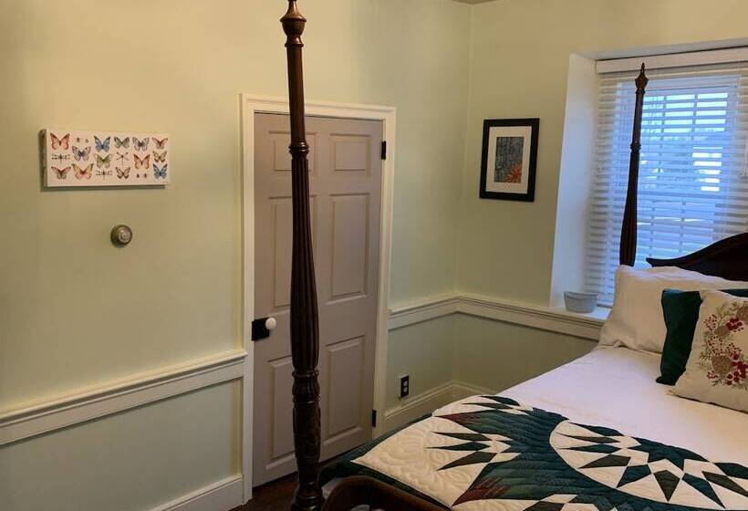 تختخواب و صبحانه The Avenue Guesthouse And Gallery