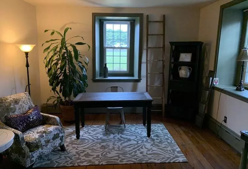 Aamiaismajoitus (B&B) The Avenue Guesthouse And Gallery