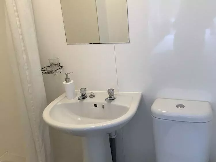 Aamiaismajoitus (B&B) Victoria Lodge