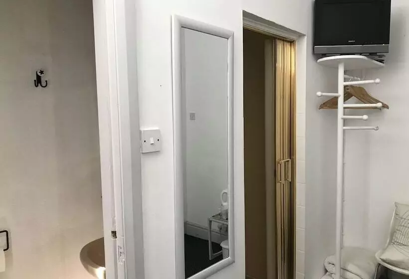 Aamiaismajoitus (B&B) Victoria Lodge