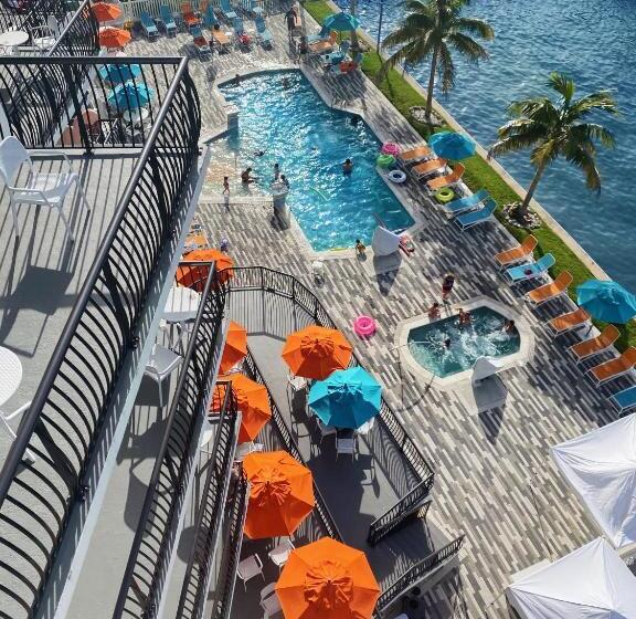 Fusion Resort Waterfront Suites