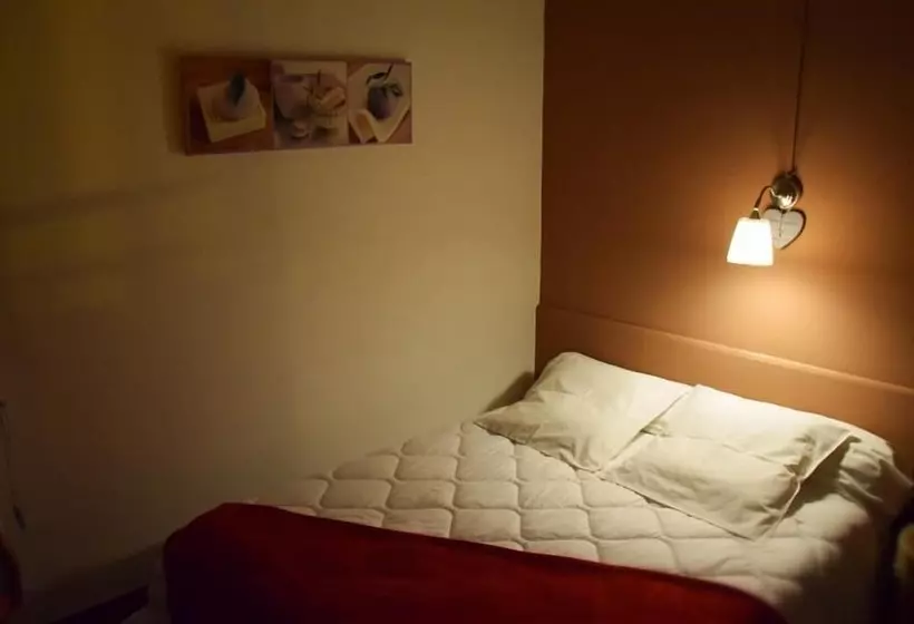 Hotelli Hôtel Au Bon Accueil