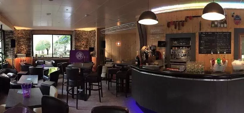 Hotelli Hôtel Au Bon Accueil